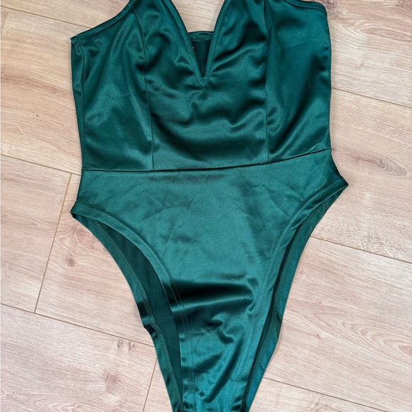 Emerald Green Strapless Bodysuit - Picture 3 of 8